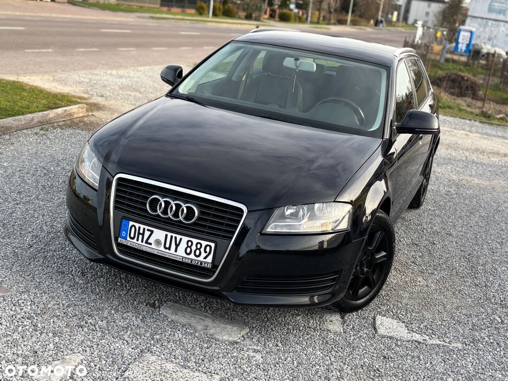 Audi A3 Sportback - 1