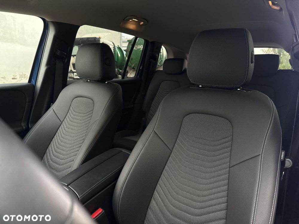 Mercedes-Benz GLB - 12