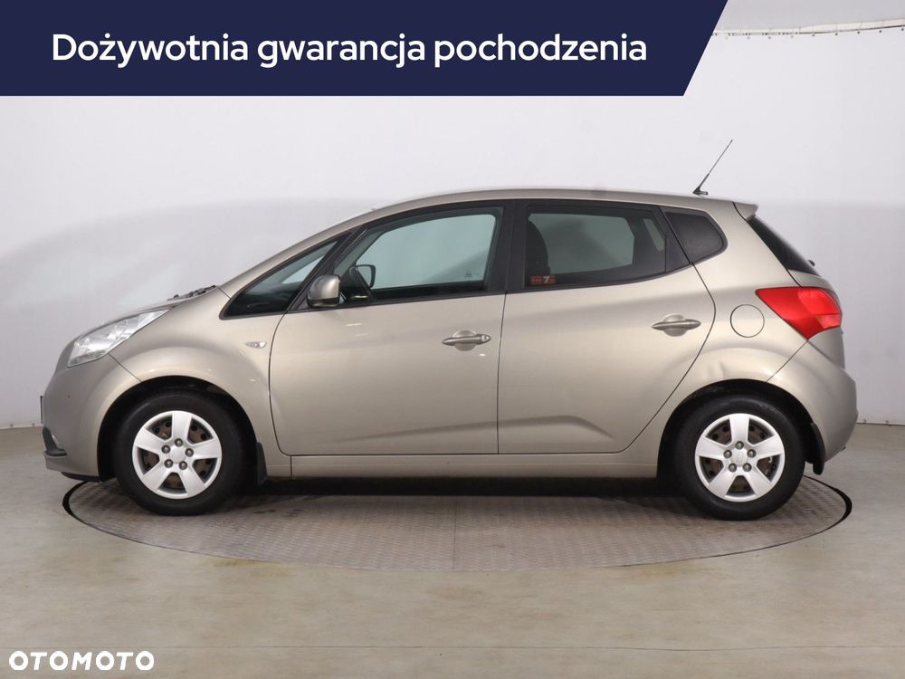 Kia Venga - 4
