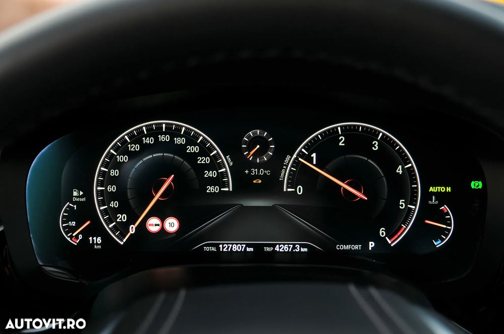 BMW Seria 5 520d AT - 39