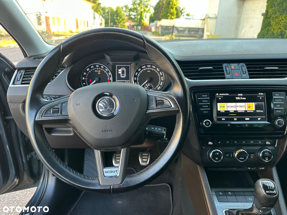Skoda Octavia Scout 2.0 TDI 4x4 - 24