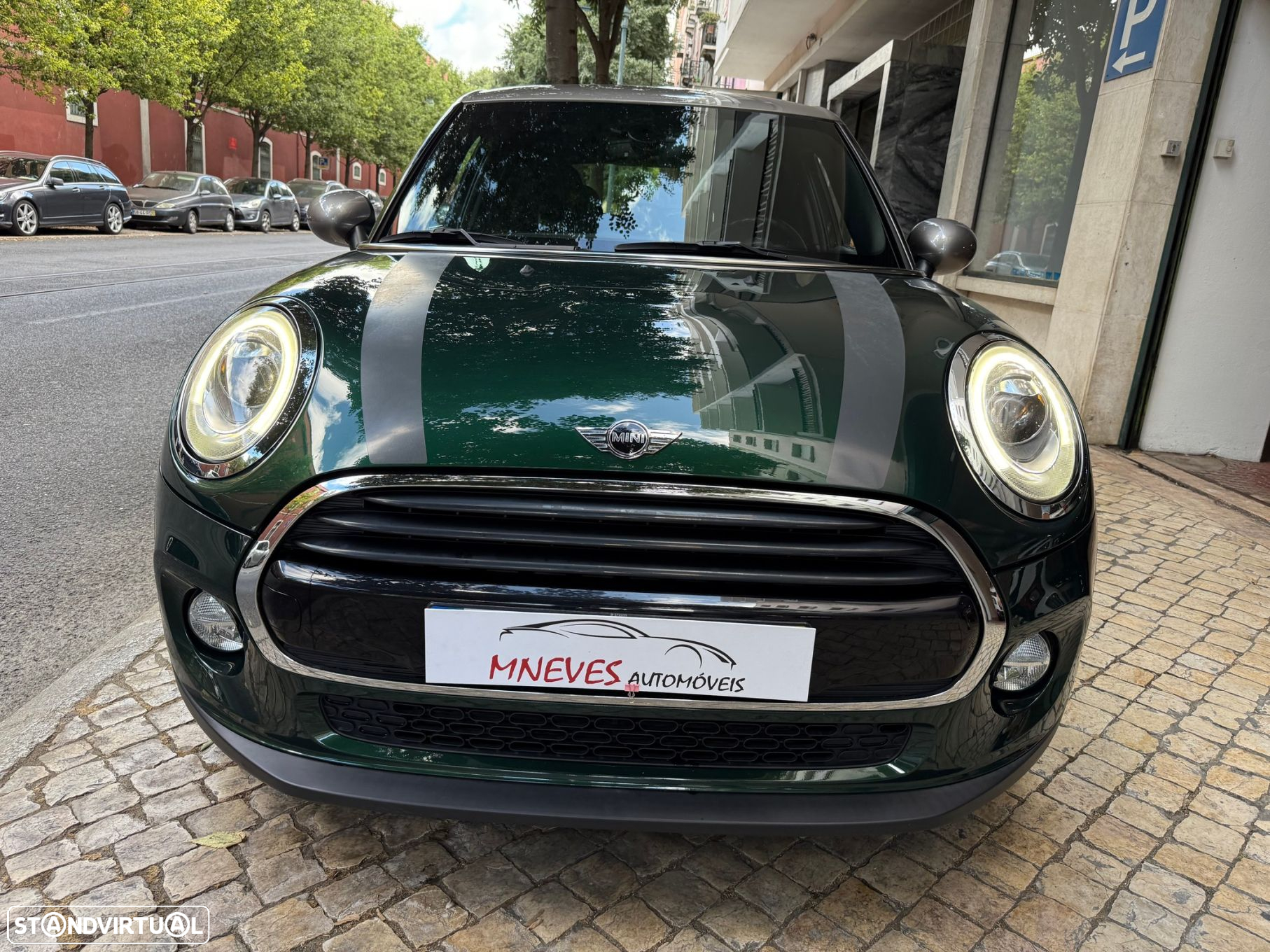MINI 5 Portas Cooper D Auto - 8