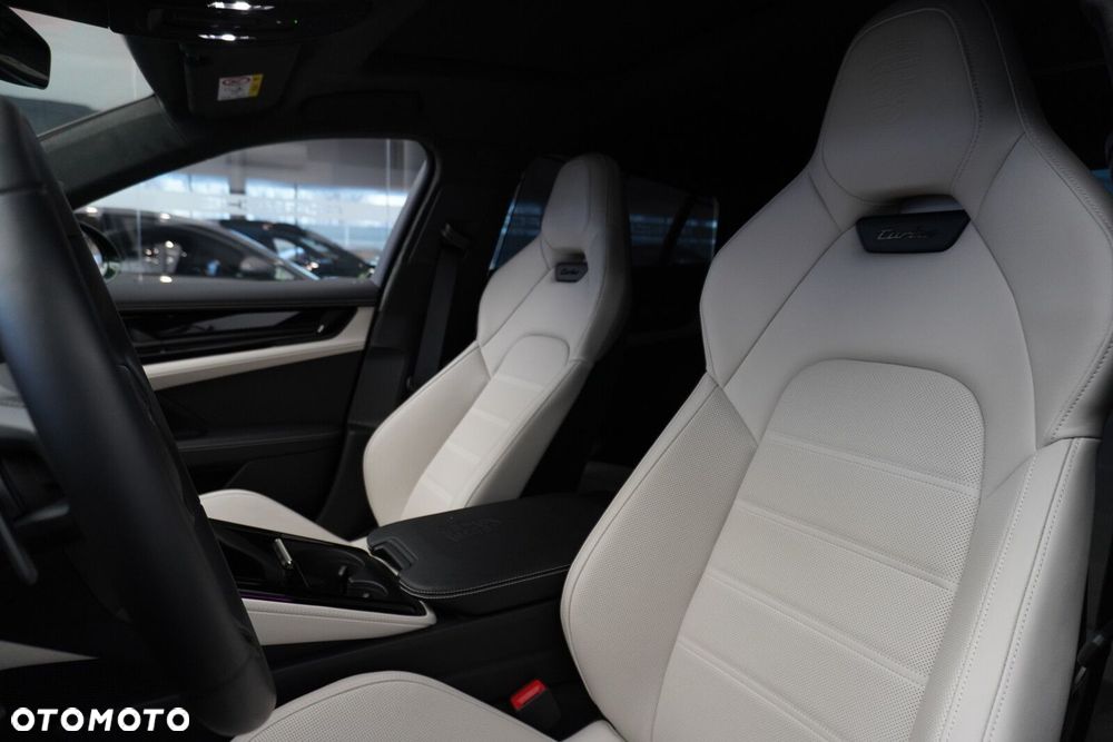 Porsche Panamera - 25