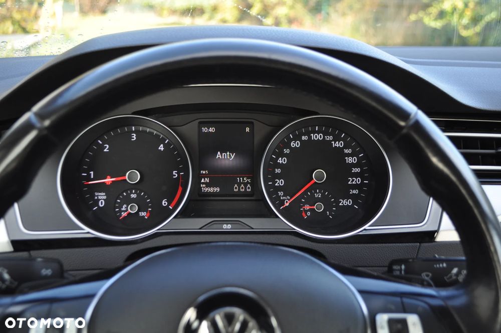 Volkswagen Passat 2.0 TDI BMT Comfortline DSG - 25