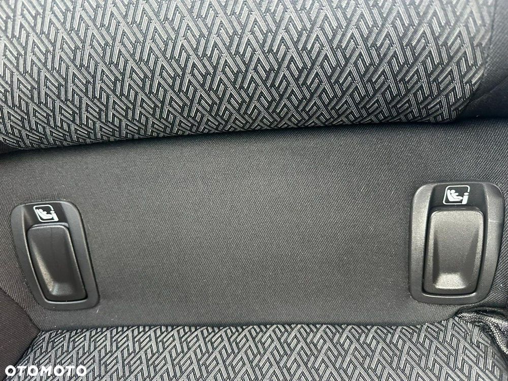 Opel Insignia - 25