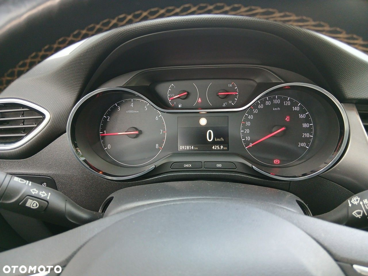 Opel Crossland X - 18