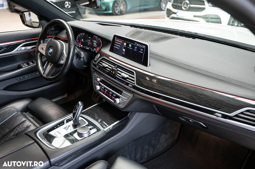 BMW Seria 7 730d xDrive - 29