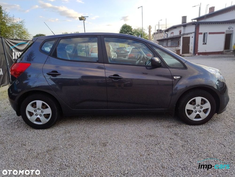 Kia Venga - 4