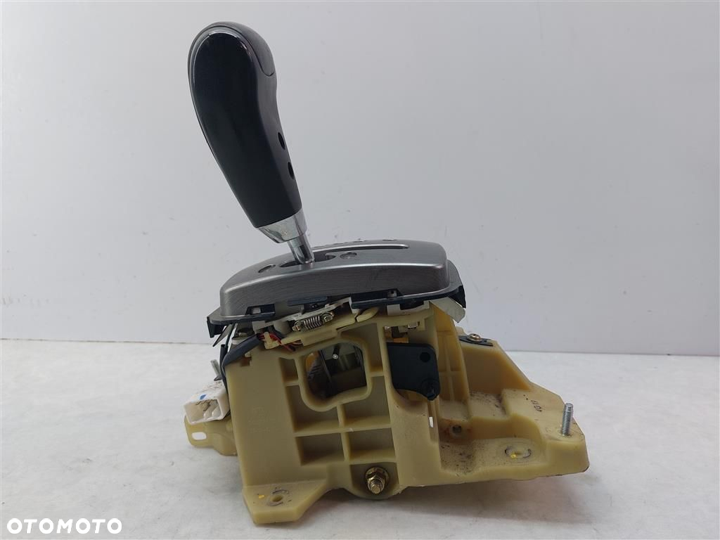 Mechanizm zmiany biegów lewarek Kia Sorento I 3.5B V6  2002-2009R AUTOMAT - 4