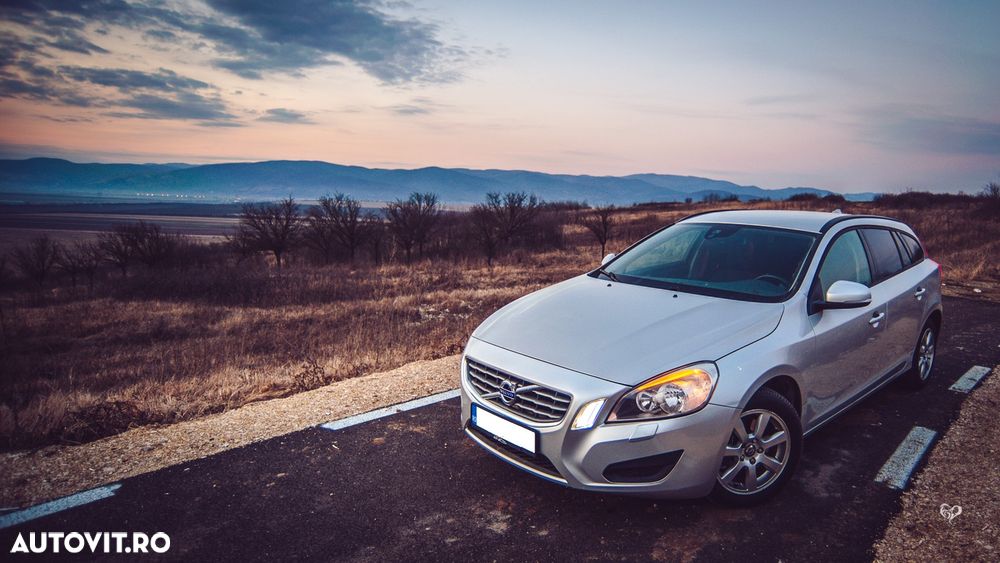 Volvo V60 D2 Start-Stop Kinetic - 1