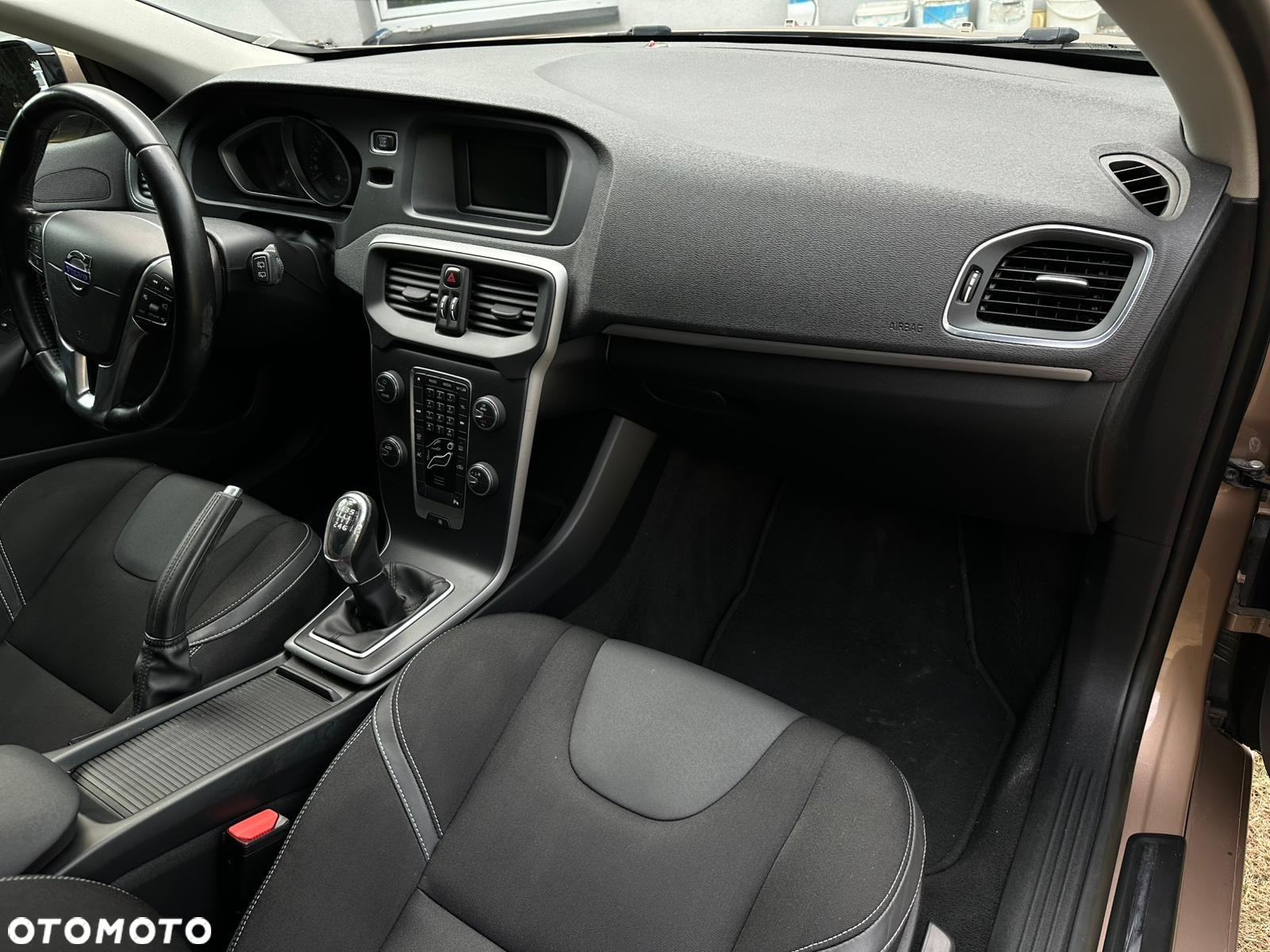 Volvo V40 - 13