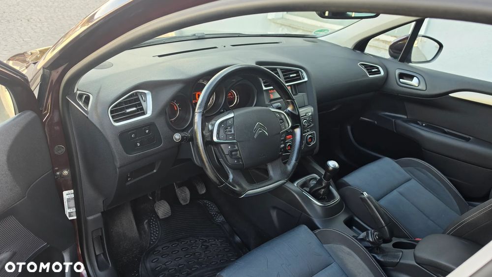 Citroën C4 VTi 120 Exclusive - 11