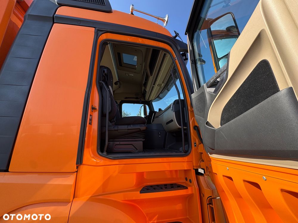 Mercedes-Benz Actros - 29