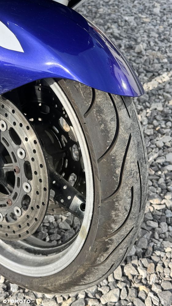 Yamaha R6 - 6