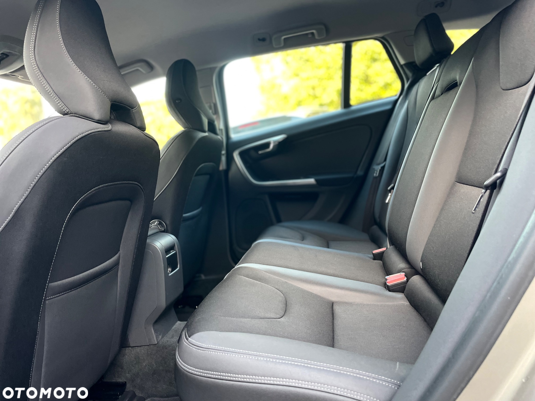 Volvo V60 D3 Geartronic Momentum - 12