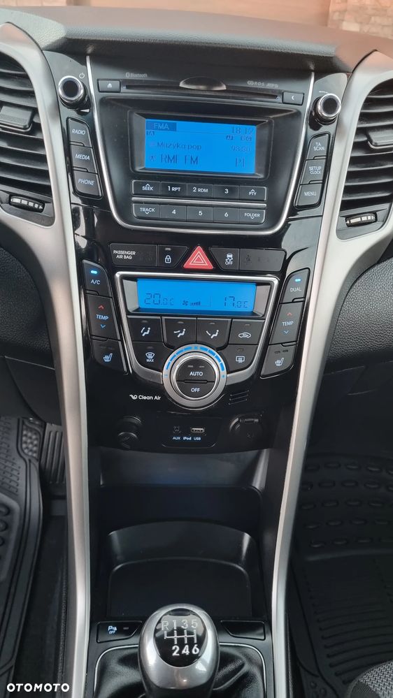 Hyundai i30 blue 1.6 GDI Style - 17