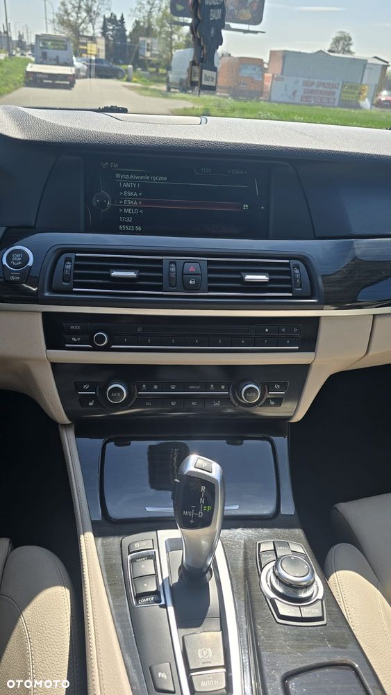 BMW Seria 5 520d Luxury Line - 8