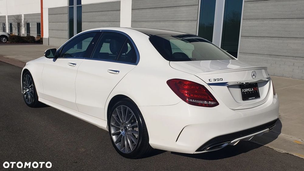 Mercedes-Benz Klasa C 300 T 9G-TRONIC - 4