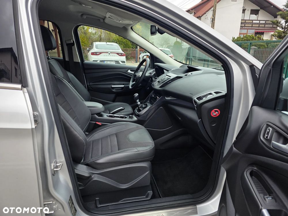 Ford Kuga 2.0 TDCi 4x4 Titanium - 6