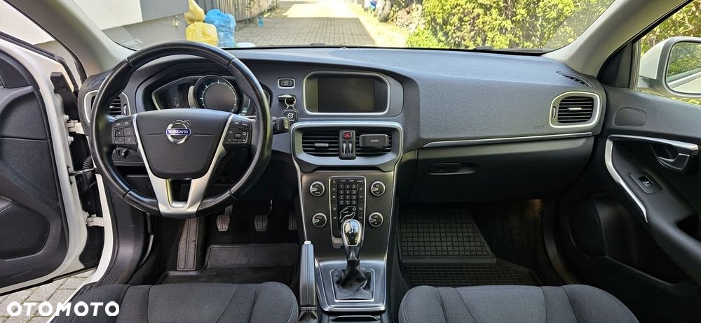 Volvo V40 D2 Kinetic - 8