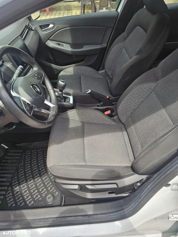 Renault Clio - 8