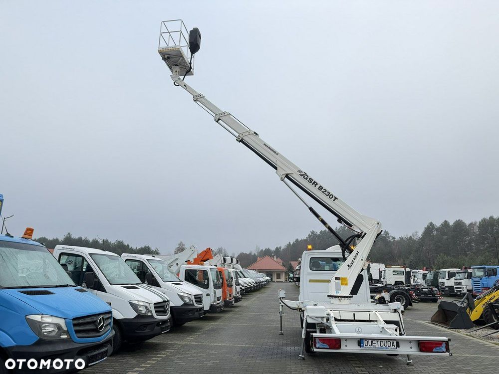 Mercedes-Benz Sprinter - 22