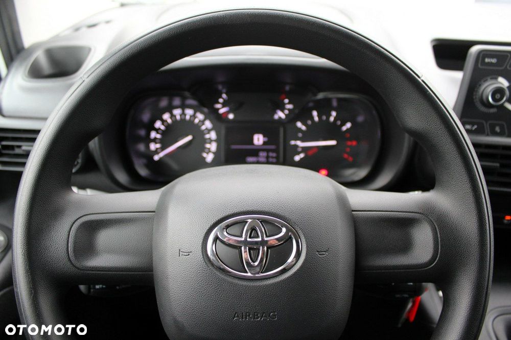 Toyota Proace City - 16