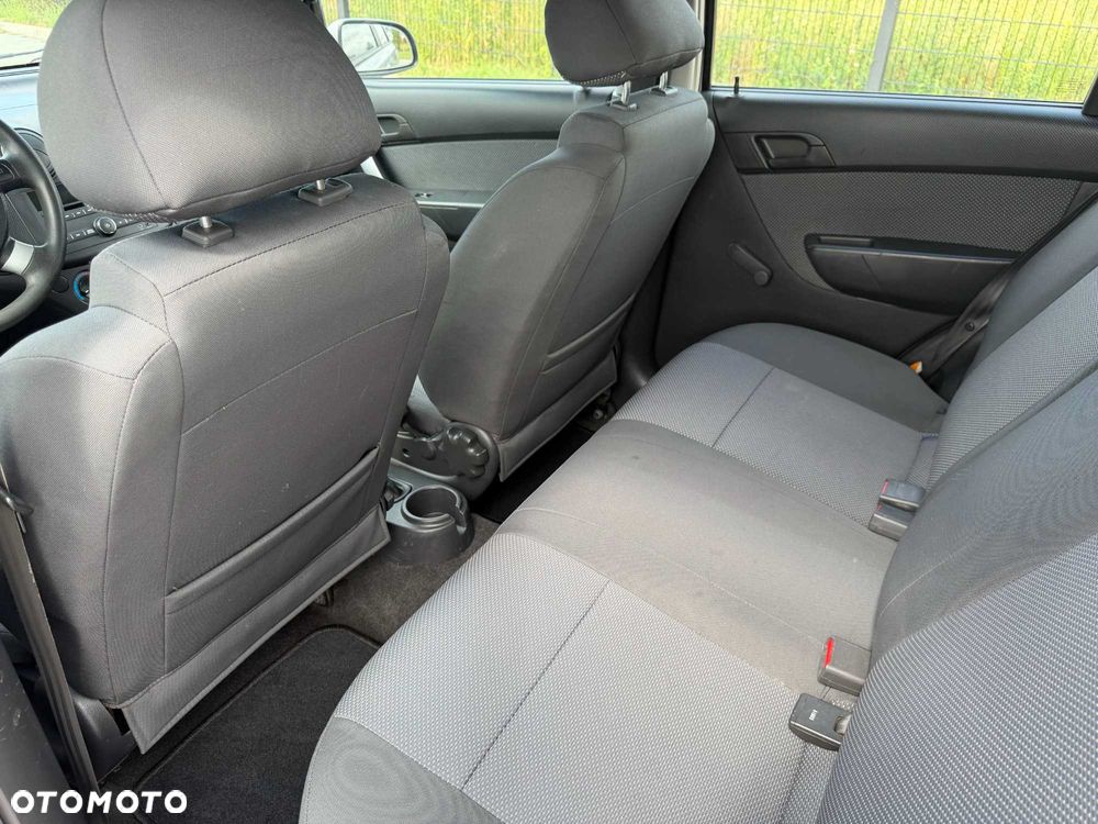 Chevrolet Aveo - 10