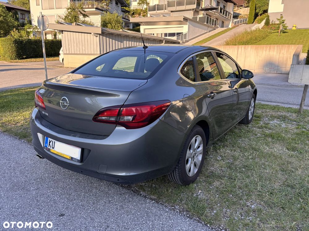 Opel Astra 1.4 T Business - 9