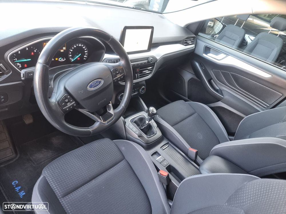 Ford Focus SW 1.5 TDCi EcoBlue Business - 4