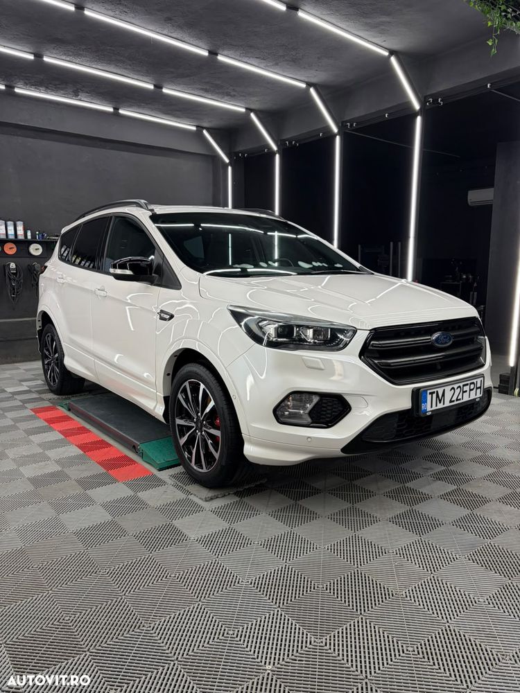 Ford Kuga - 2