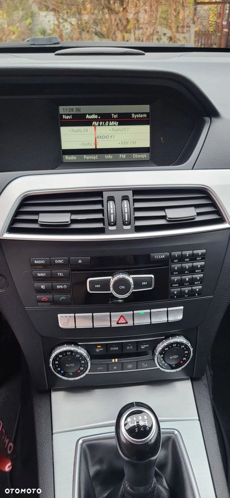 Mercedes-Benz Klasa C 180 (BlueEFFICIENCY) - 24