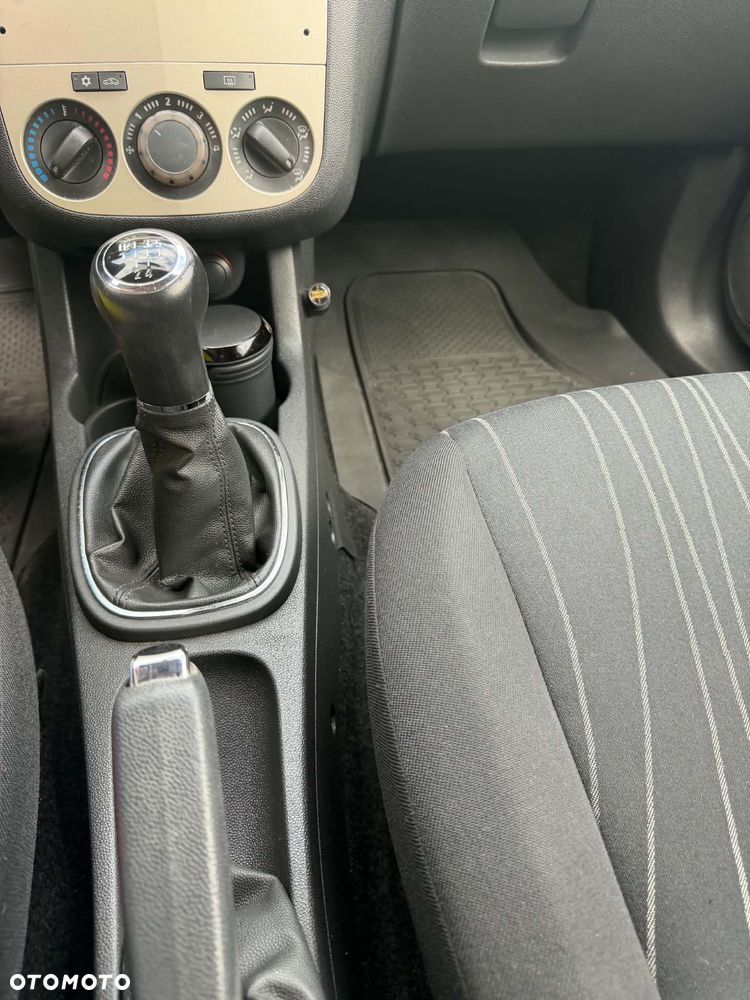 Opel Corsa 1.2 16V Cosmo - 10