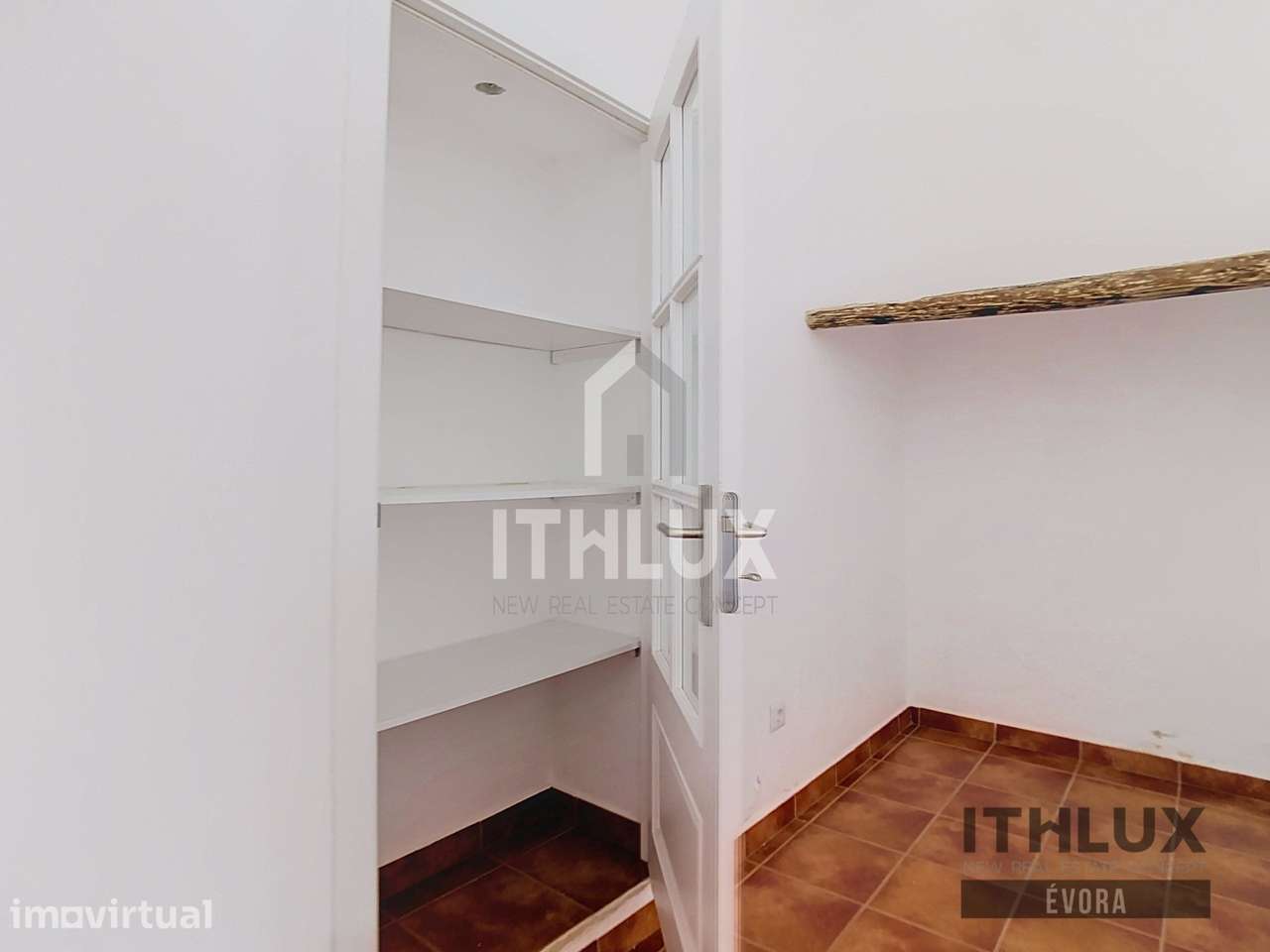 Moradia T2 Totalmente Renovada em Vila Boim - Grande imagem: 4/18