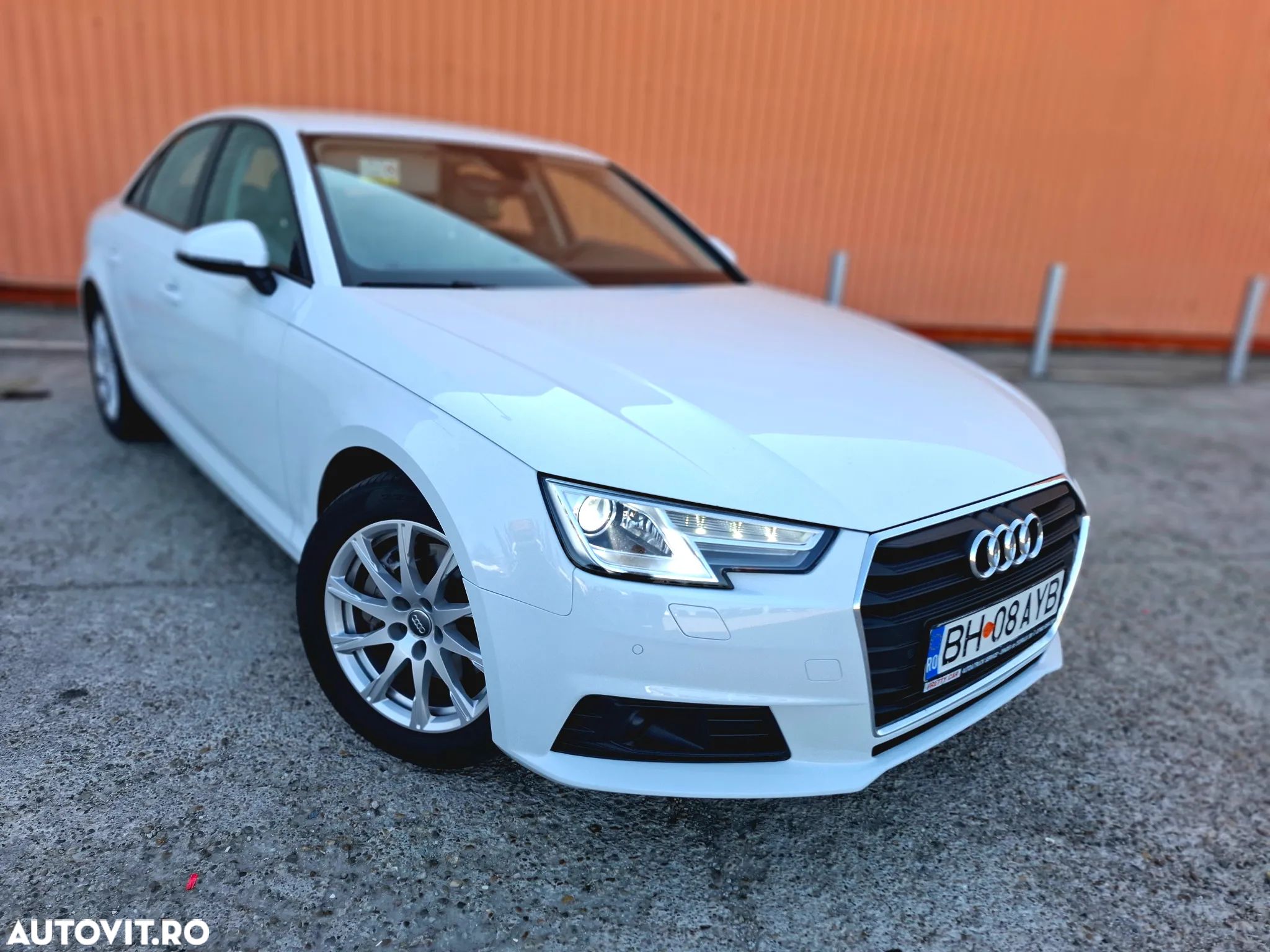Audi A4 Avant 2.0 TDI S tronic Design - 1