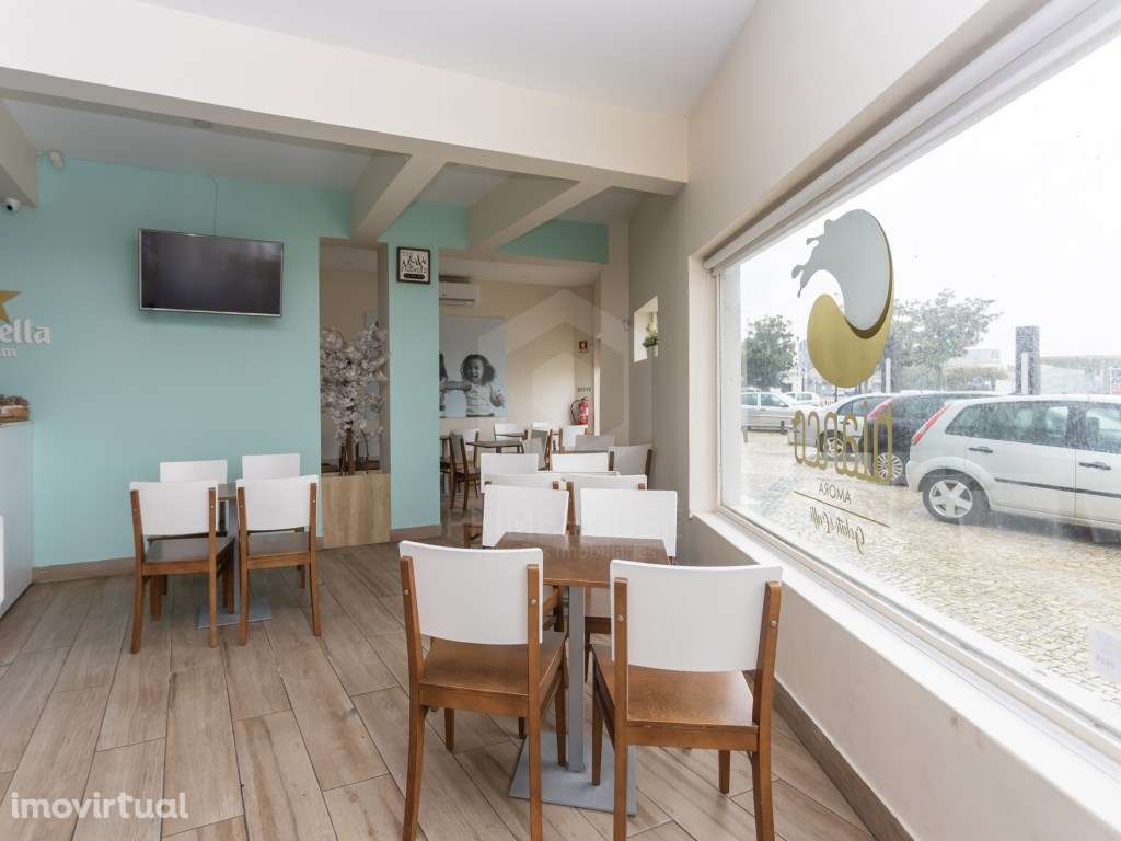 Loja em Amora frente ao rio - Grande imagem: 3/32