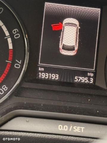 Skoda Octavia 2.0 TSI RS DSG - 9