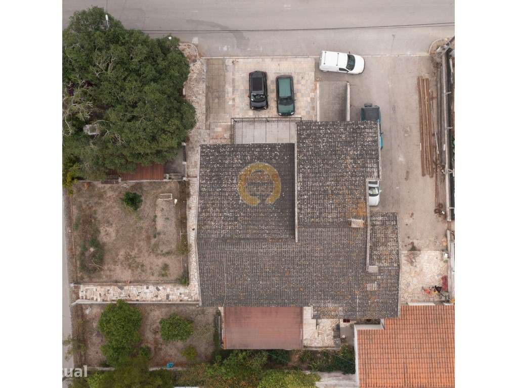 Moradia Isolada com espaço comercial em zona nobre - Grande imagem: 5/30