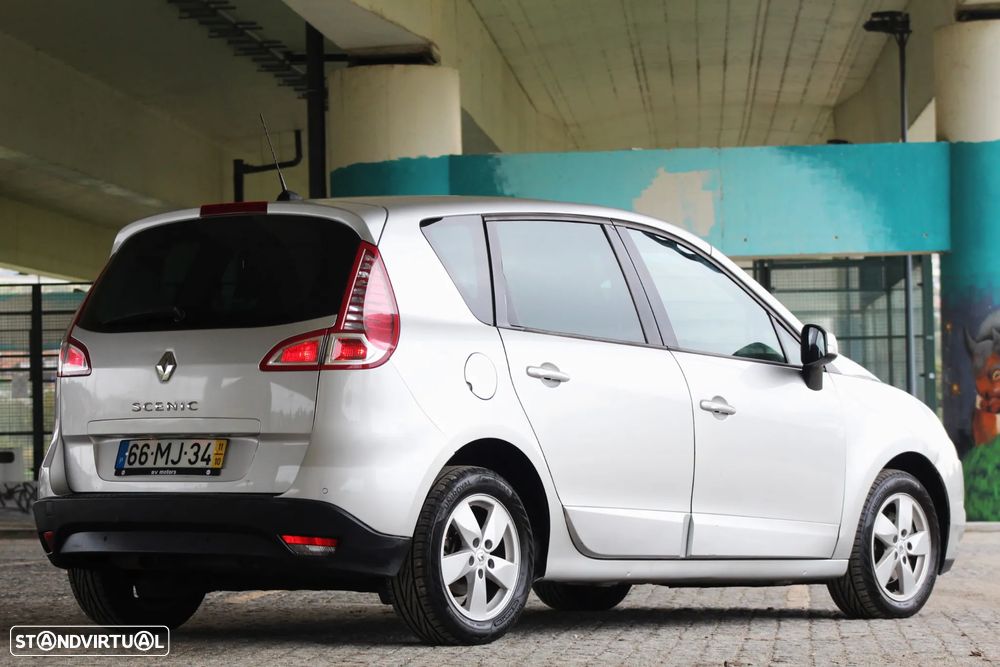 Renault Scénic 1.5 dCi Dynamique S - 8