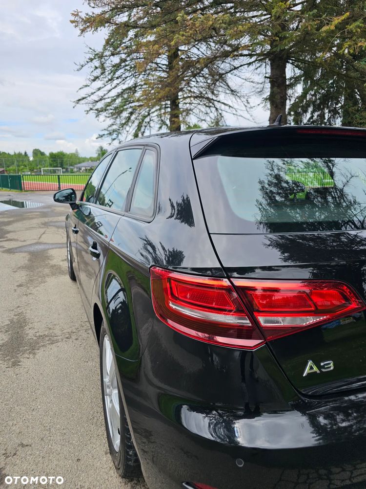 Audi A3 Sportback 2.0 TDI Ambiente - 13