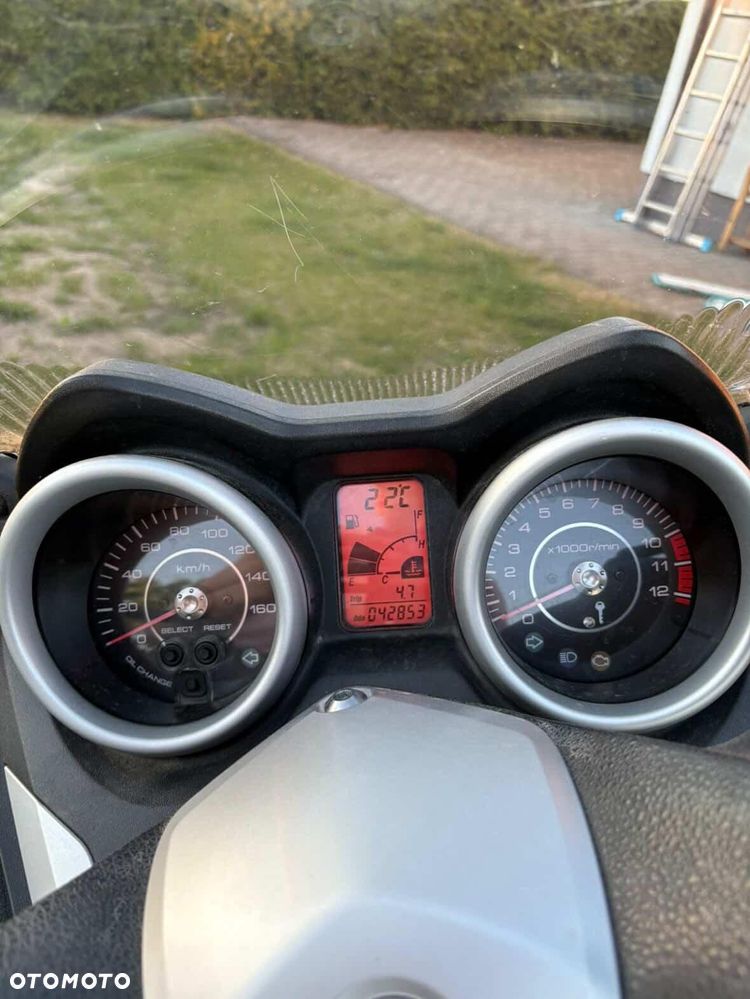 Yamaha X-max - 6