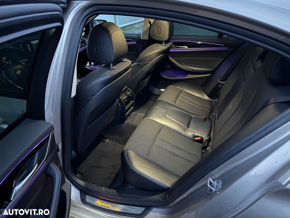 BMW Seria 5 530i Aut. Sport Line - 13