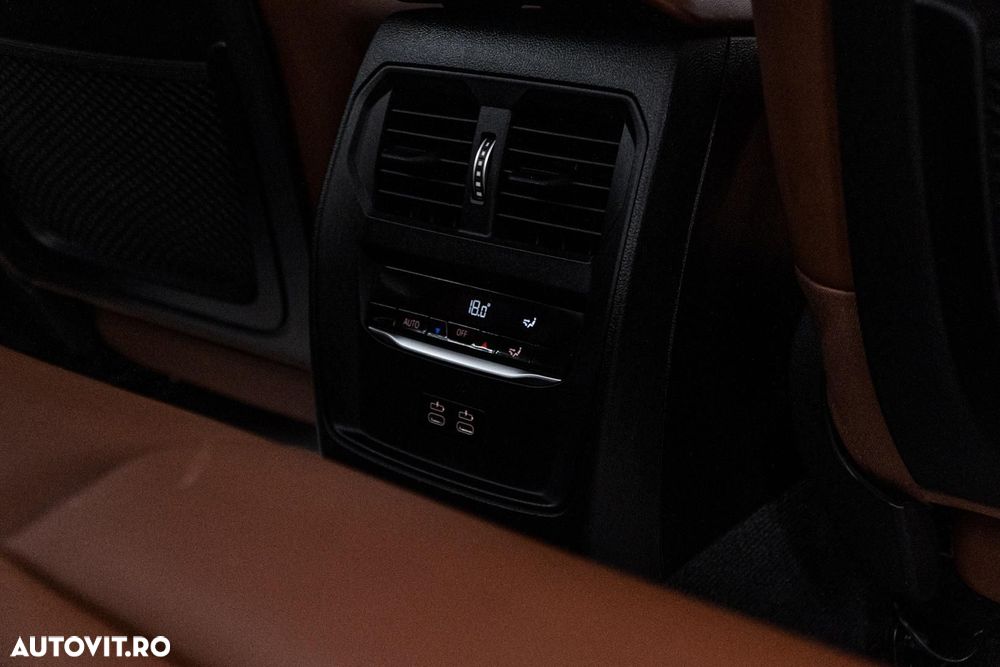 BMW Seria 3 330e Aut. M Sport - 27