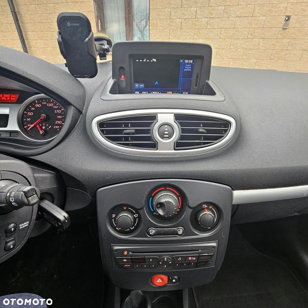 Renault Clio 1.2 16V 75 TomTom Edition - 5