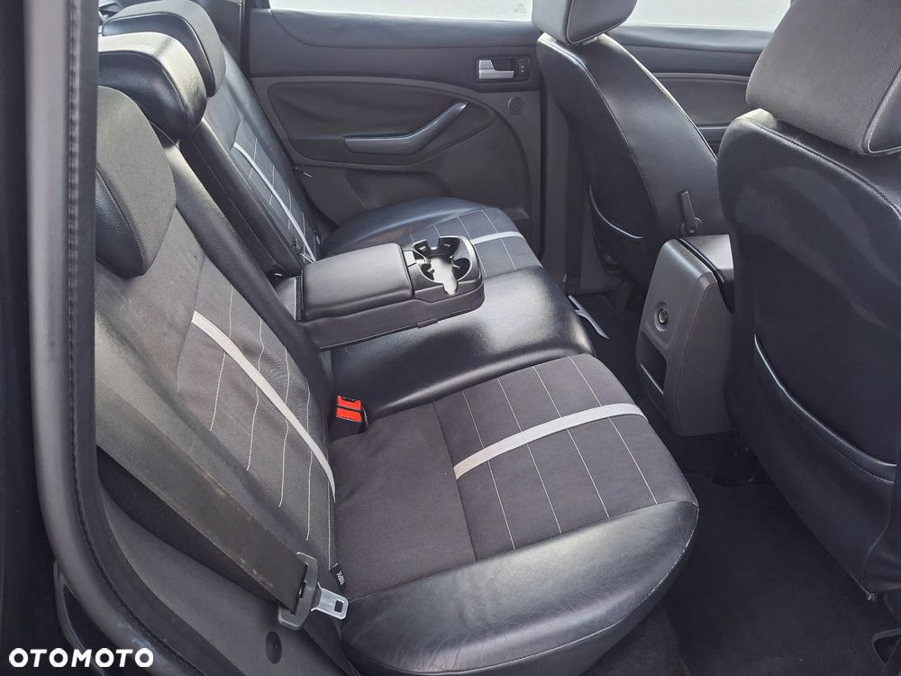 Ford Kuga 2.0 TDCi 4x4 Trend - 34