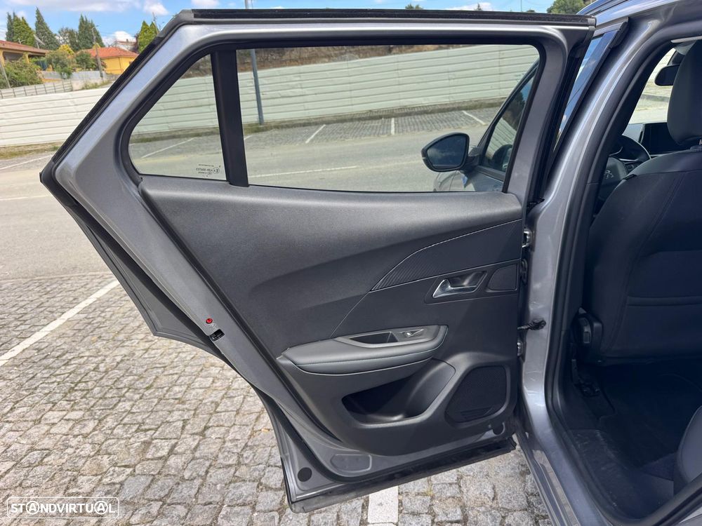 Peugeot 2008 1.5 BlueHDi Allure Pack - 12