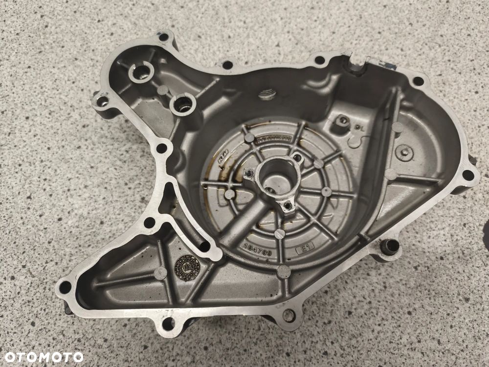 Dekiel, pokrywa alternatora, alternator, startor KTM 125 Duke - 8