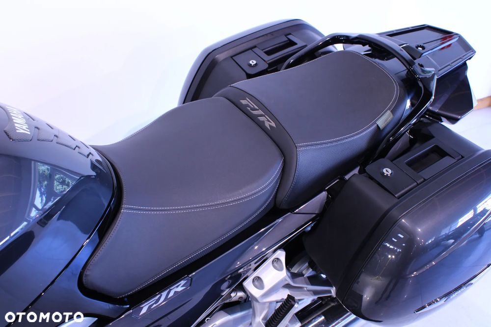 Yamaha FJR - 11