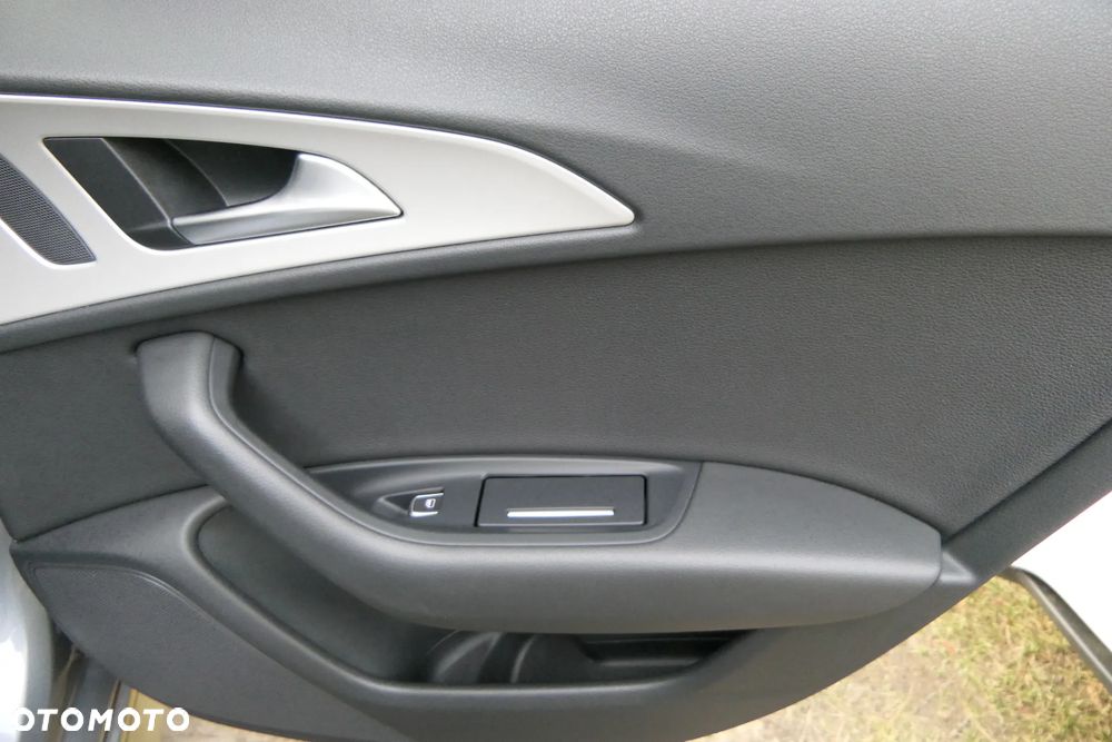 Audi A6 Avant 2.0 TDI Ultra S tronic - 34