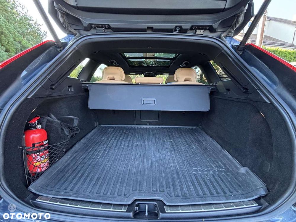 Volvo XC 60 T5 AWD Momentum - 7